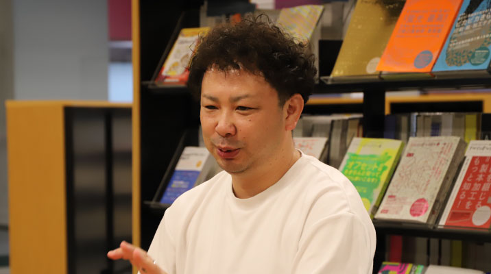 人・モノ・コトにスポットライトをあてるために